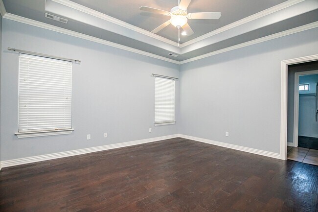 Building Photo - ***3103 SW Silverbark Road***