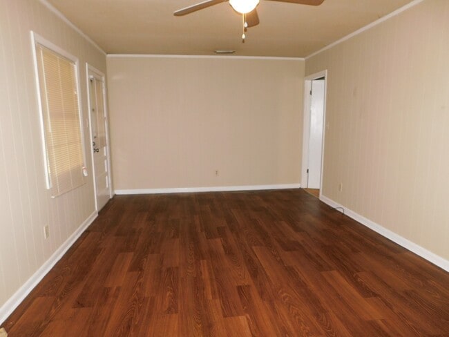 Building Photo - 3 Bedroom Home in Valdosta