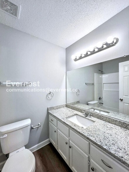 Building Photo - 5637 Kaitlyn Dr W