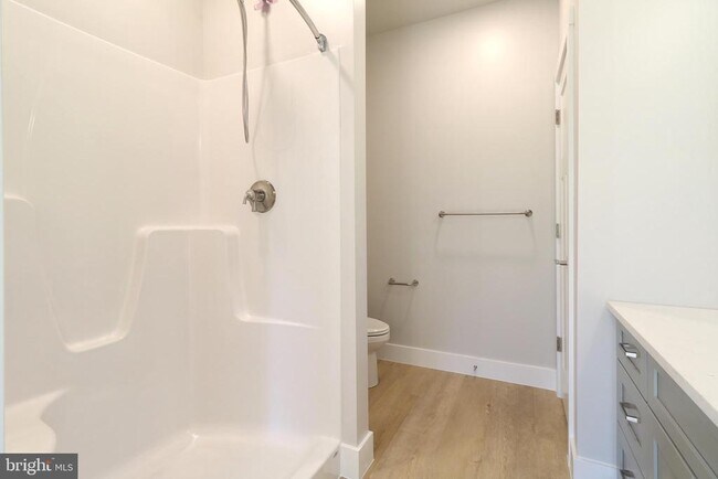 Building Photo - 105 Elly Dr