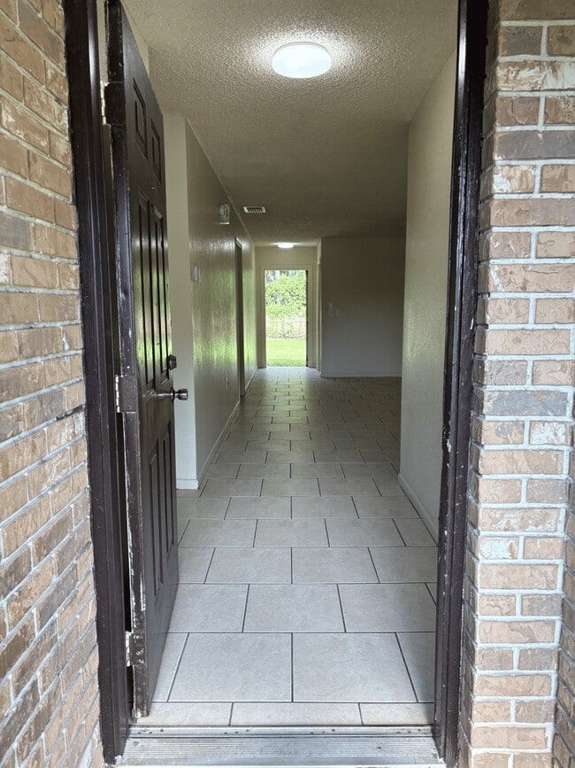 Building Photo - 4434 Highland Ln