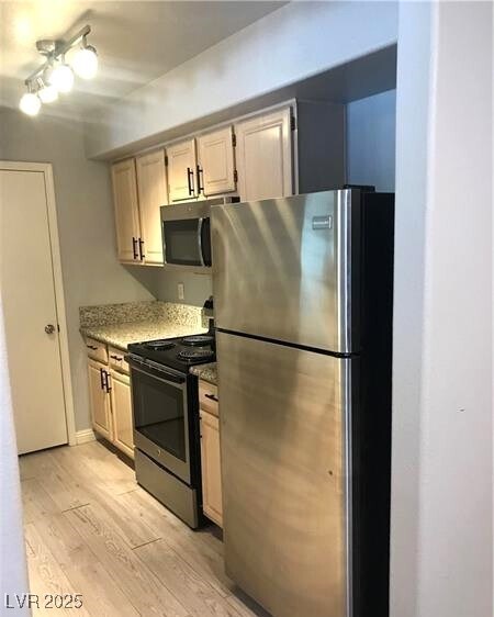 Building Photo - 555 E Silverado Ranch Blvd