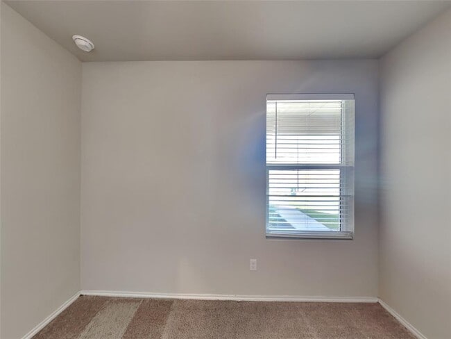 Building Photo - 5105 Sidesaddle Dr