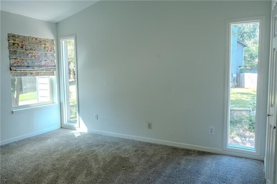 Building Photo - 8025 Cedar Cove