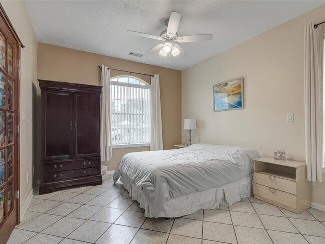 Building Photo - 8422 Tavenor Ln