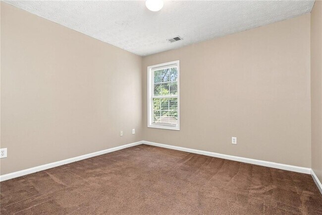 Building Photo - 75 Greenland Dr