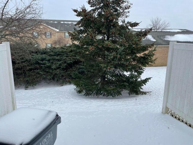 Building Photo - 6018 Brice Park Dr