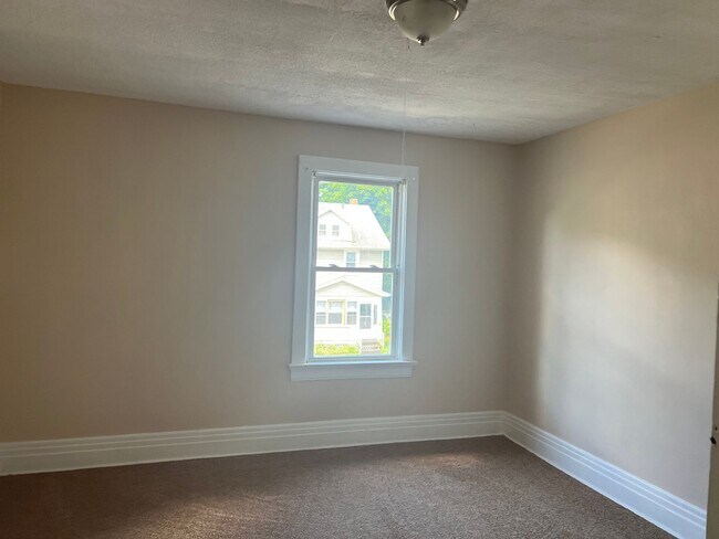 Building Photo - 21 Lehigh Ave