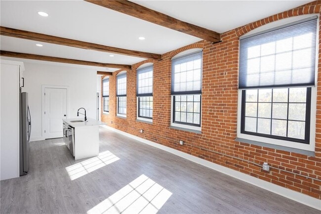 Building Photo - 50 Ashburton St