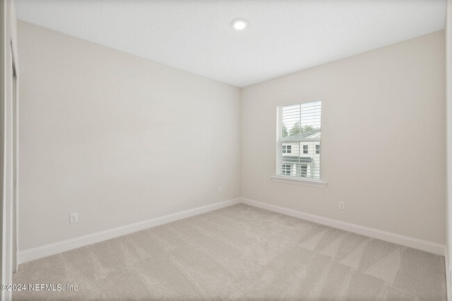 Building Photo - 120 Elm Br Rd