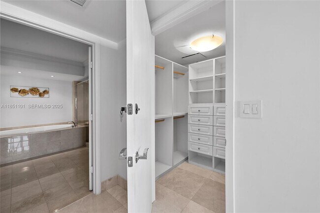 Building Photo - 1830 S Ocean Dr