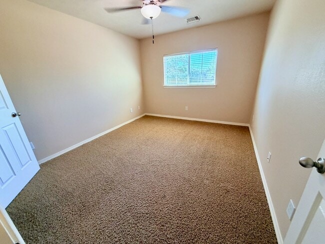 Building Photo - 26922 Henson Falls Dr