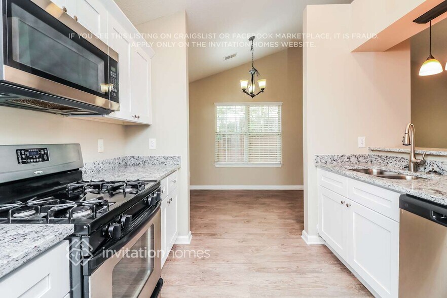 Building Photo - 3806 Tidewater Way NW