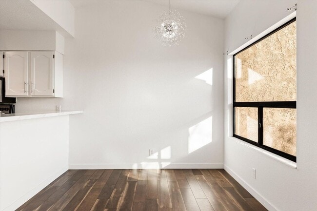 Building Photo - Recently Remodeled Condo with Spectacular Views – Utilities Included & Community Pool