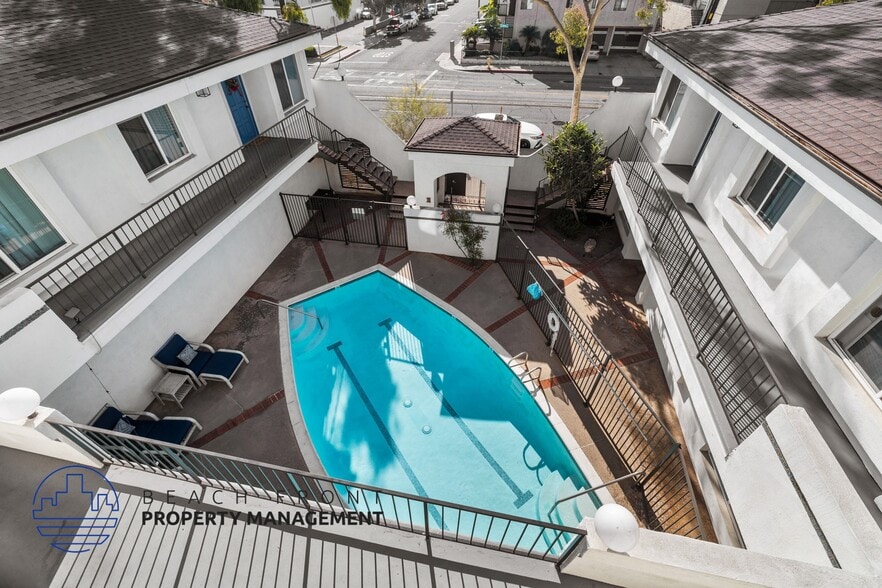 Building Photo - 4433 W 120th St.