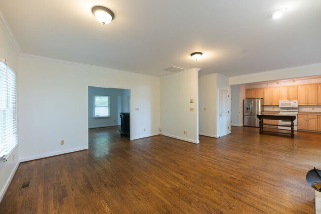 Building Photo - 4916 Gold Crest Dr
