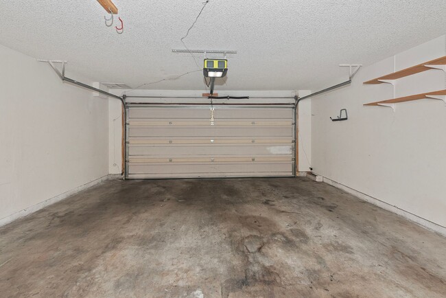 Building Photo - Your New Home Awaits