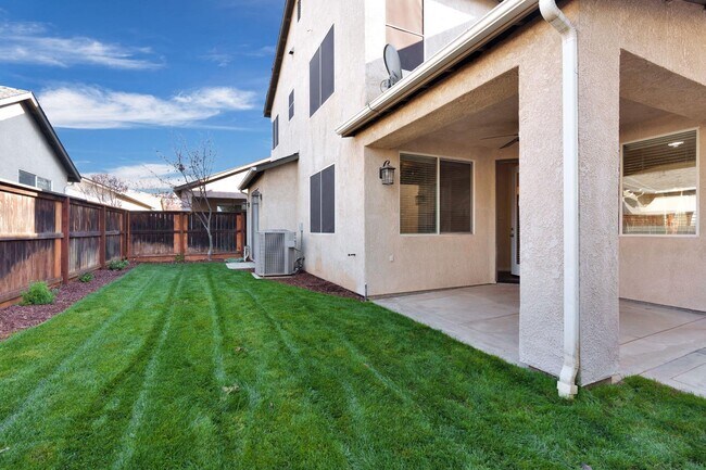 Building Photo - 5629 N Citrus Ln