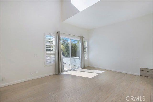 Building Photo - 552 Cypress Dr