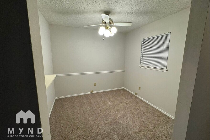 Building Photo - 1302 Old Hammond Chase