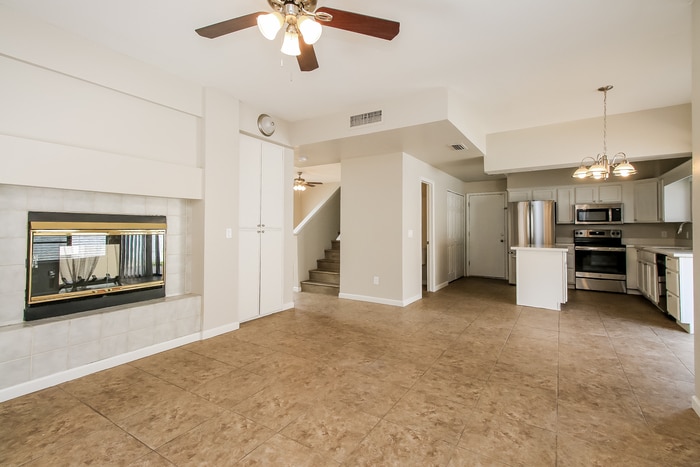 Building Photo - 1423 N Dana St