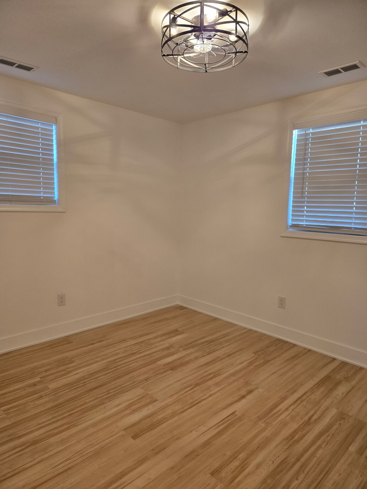 Building Photo - 3342 Tait Ter