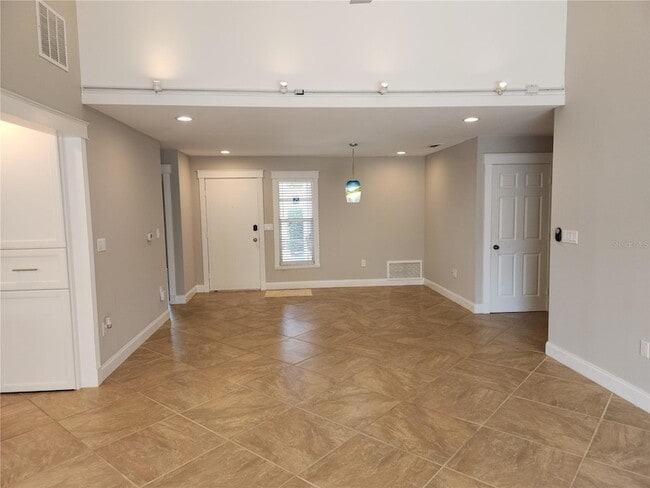 Building Photo - 3409 Montilla Ct