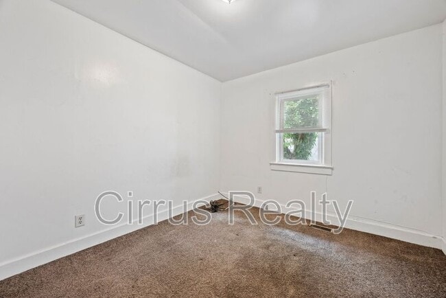 Building Photo - 1224 32nd St