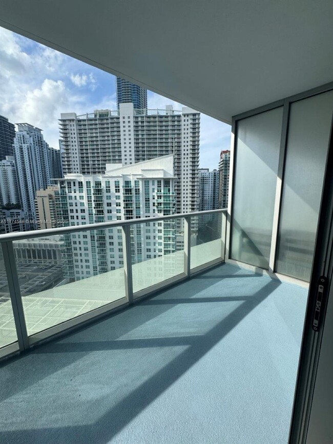 Building Photo - 1300 Brickell Ave