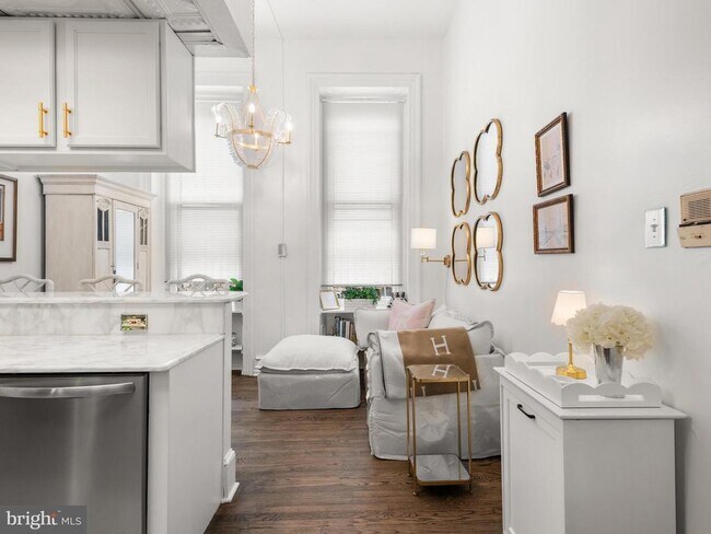 Building Photo - 2122 Spruce St