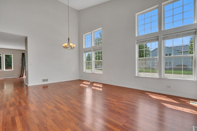 Building Photo - 2636 Whitehall Ln