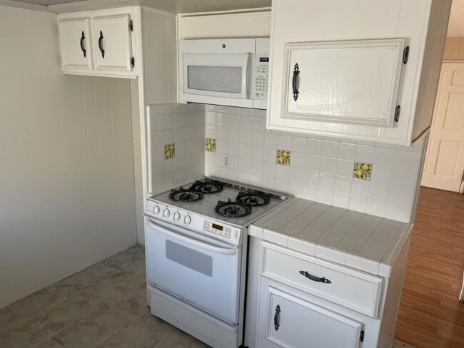 Building Photo - 34447 Yucaipa Blvd