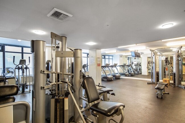 Building Photo - Gallery Penthouse Condo ~ Belltown