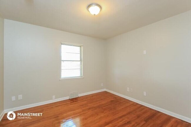 Building Photo - 2800 LAKESIDE DRIVE, OKLAHOMA CITY, OK 73120