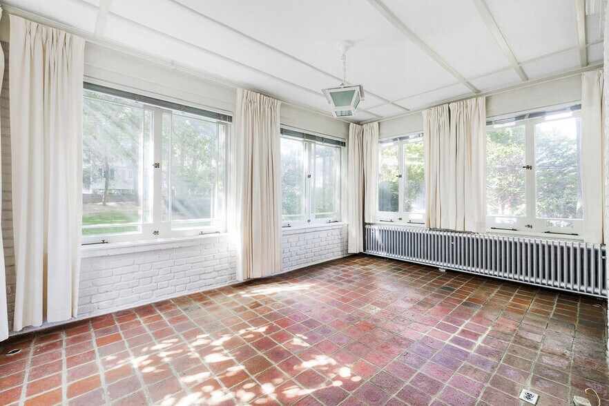 Building Photo - 30 Cheswick Rd