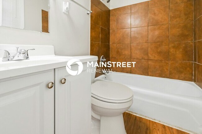 Building Photo - 3 Bedroom Pet-Friendly Home in Bartlett, TN with Main Street Renewal