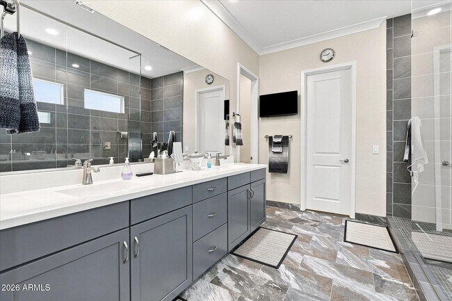 Building Photo - 1118 E Paseo Way