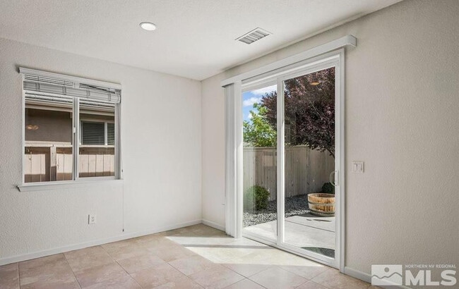Building Photo - 10772 Ridgebrook Dr
