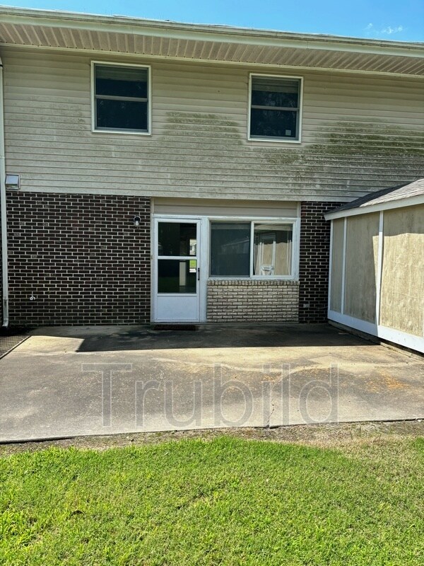 Building Photo - 246 Albatross St