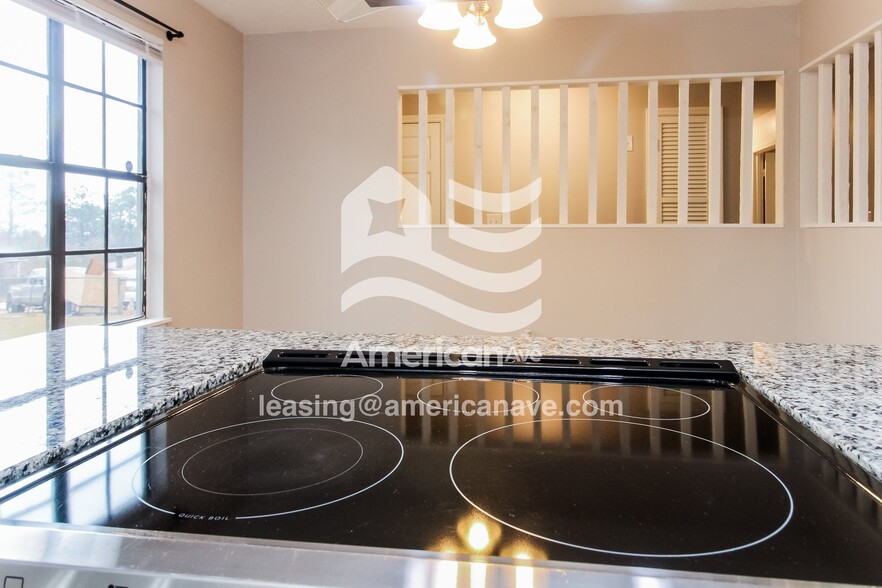 Building Photo - 3403 Blackstone St