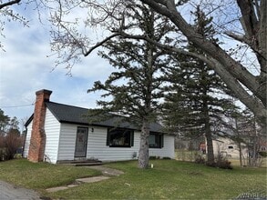 Building Photo - 190 Ayer Rd