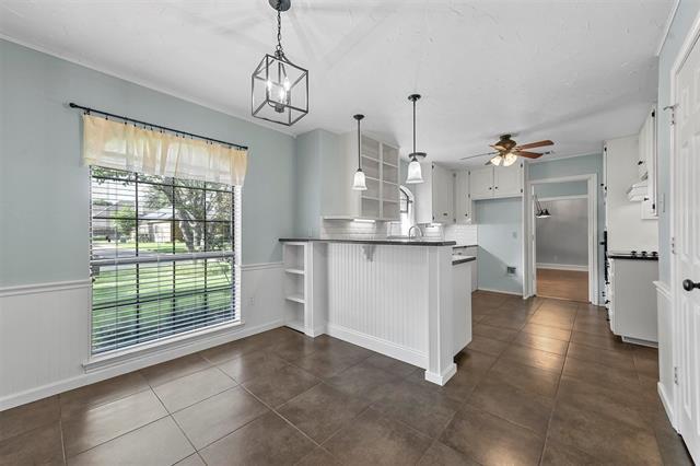 Building Photo - 2204 Sapphire Dr