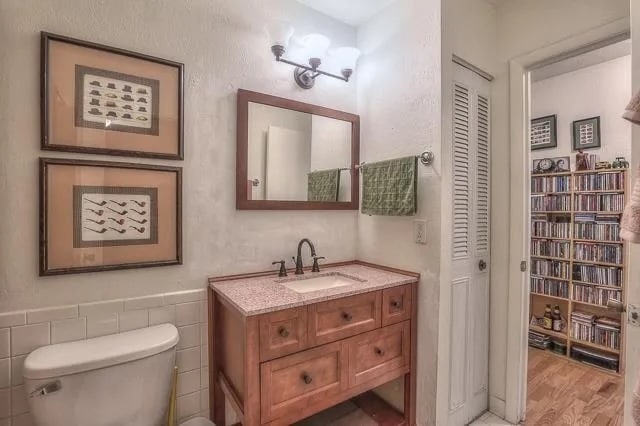 bathroom - 810 Bellevue Rd