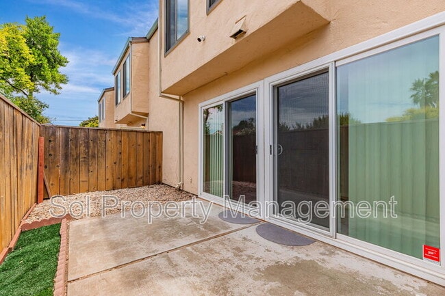 Building Photo - 8105 Kern Ave