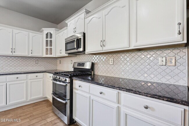 Building Photo - 14508 Shady River