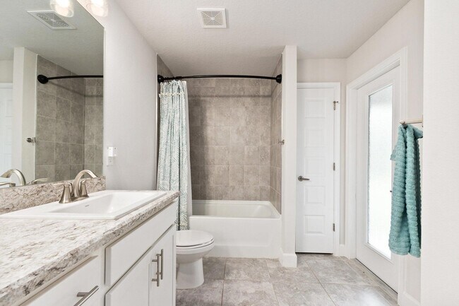 Building Photo - 8324 Amalfi Cir