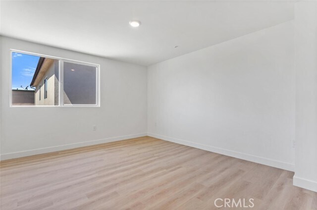 Building Photo - 709 W 80th St