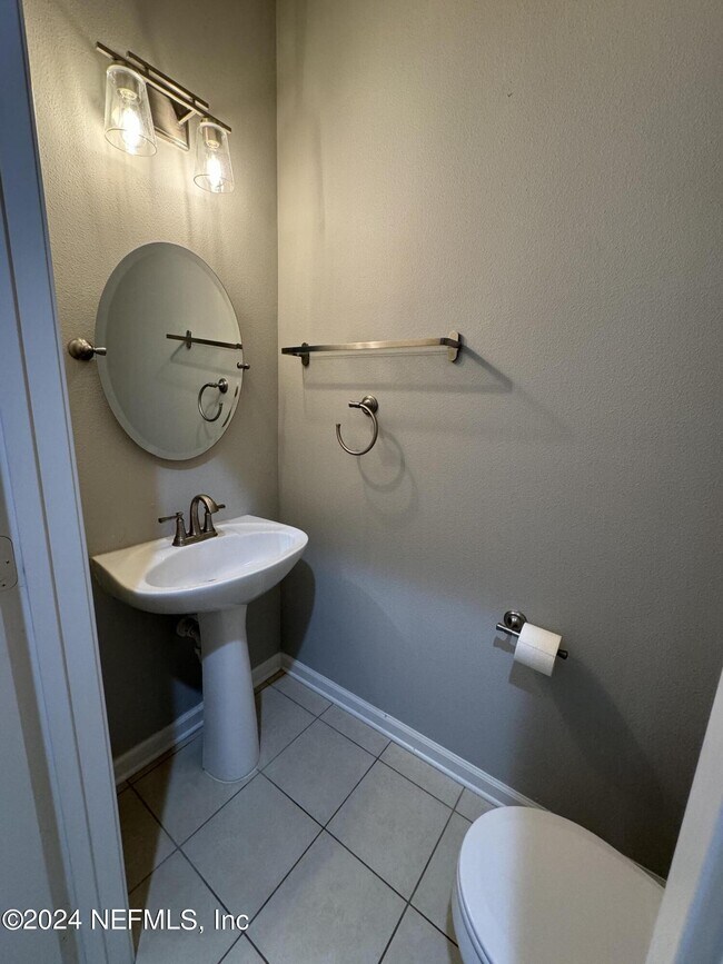 Building Photo - 13321 Low Tide Way