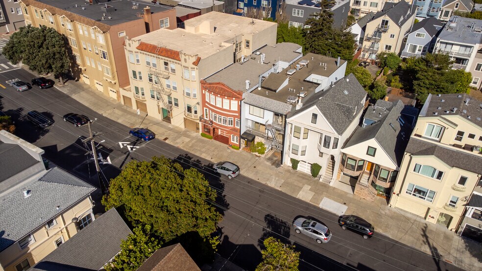 Building Photo - 128 Parker Ave