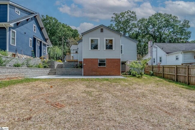 Building Photo - 202 Briarcliff Dr